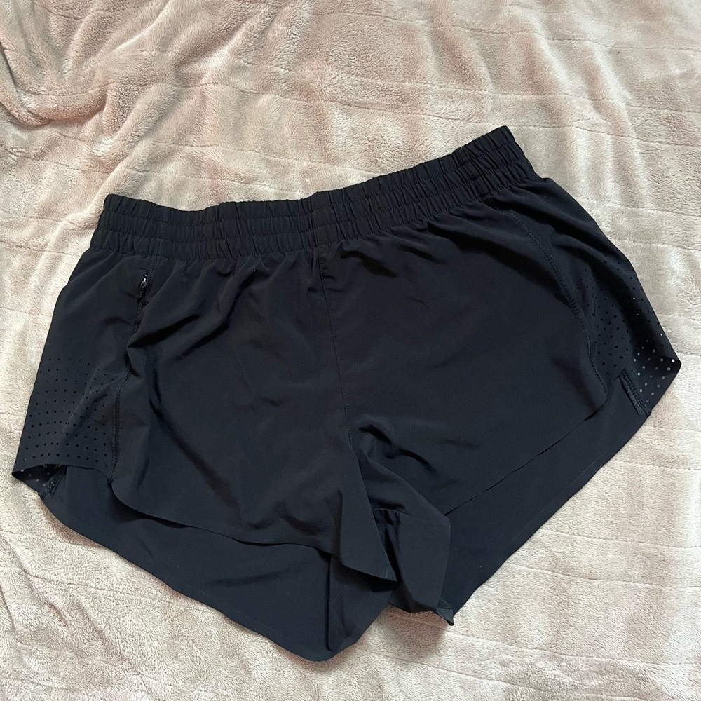 athleta hustle shorts 3”